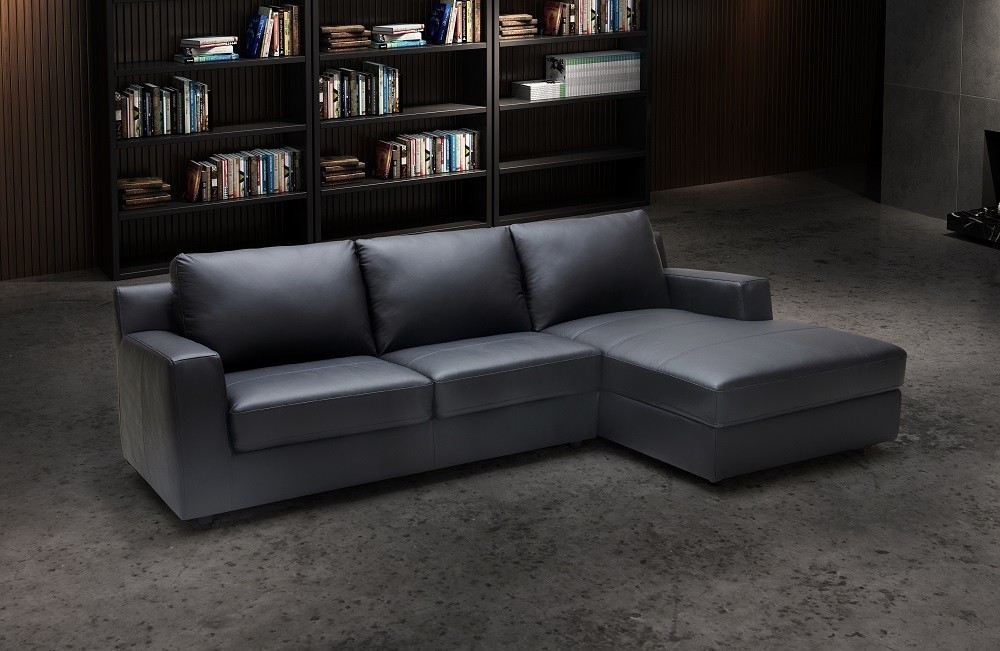 Elizabeth Premium Sectional Sleeper in Black - Image 3