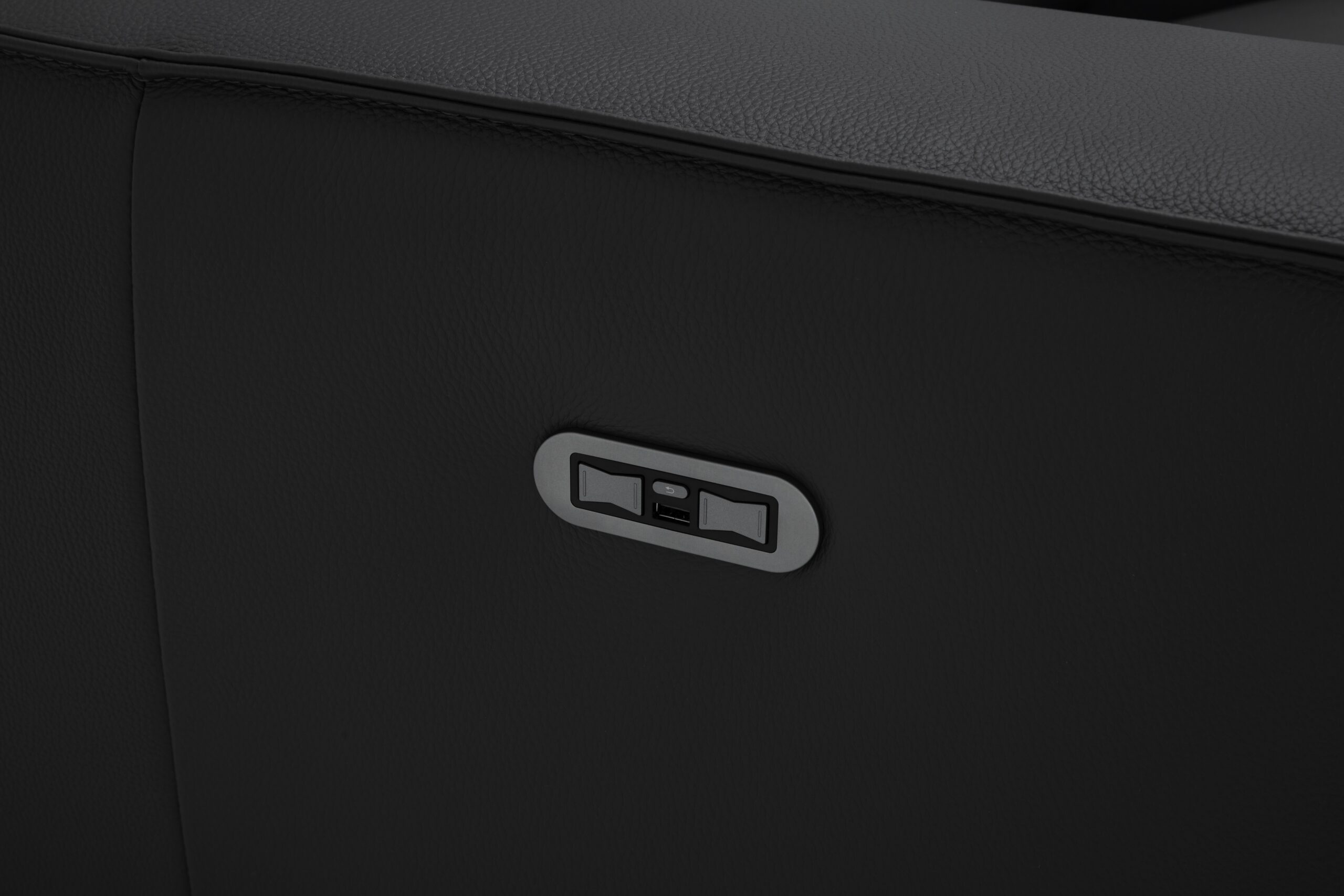 Picasso 6Pc Motion Sectional In Black - Image 6