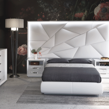 Majesty Bedroom w/light and Carmen Cases