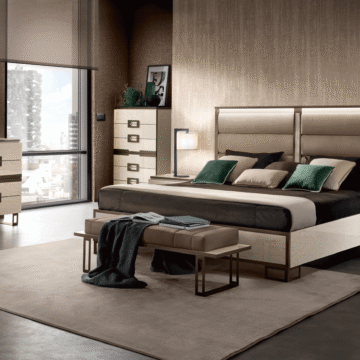 Poesia Bedroom w/ Light