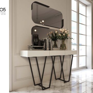 R05 Console Table