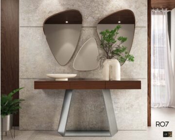 R07 Console Table