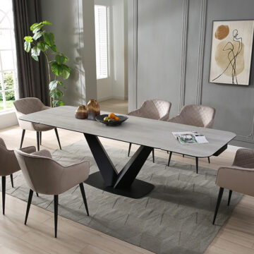 9189 Table with 1117 chairs